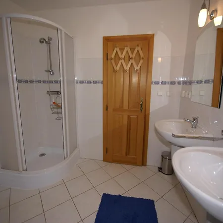 فيلة Private Pool In Stupna, Cleaning Included Pecka